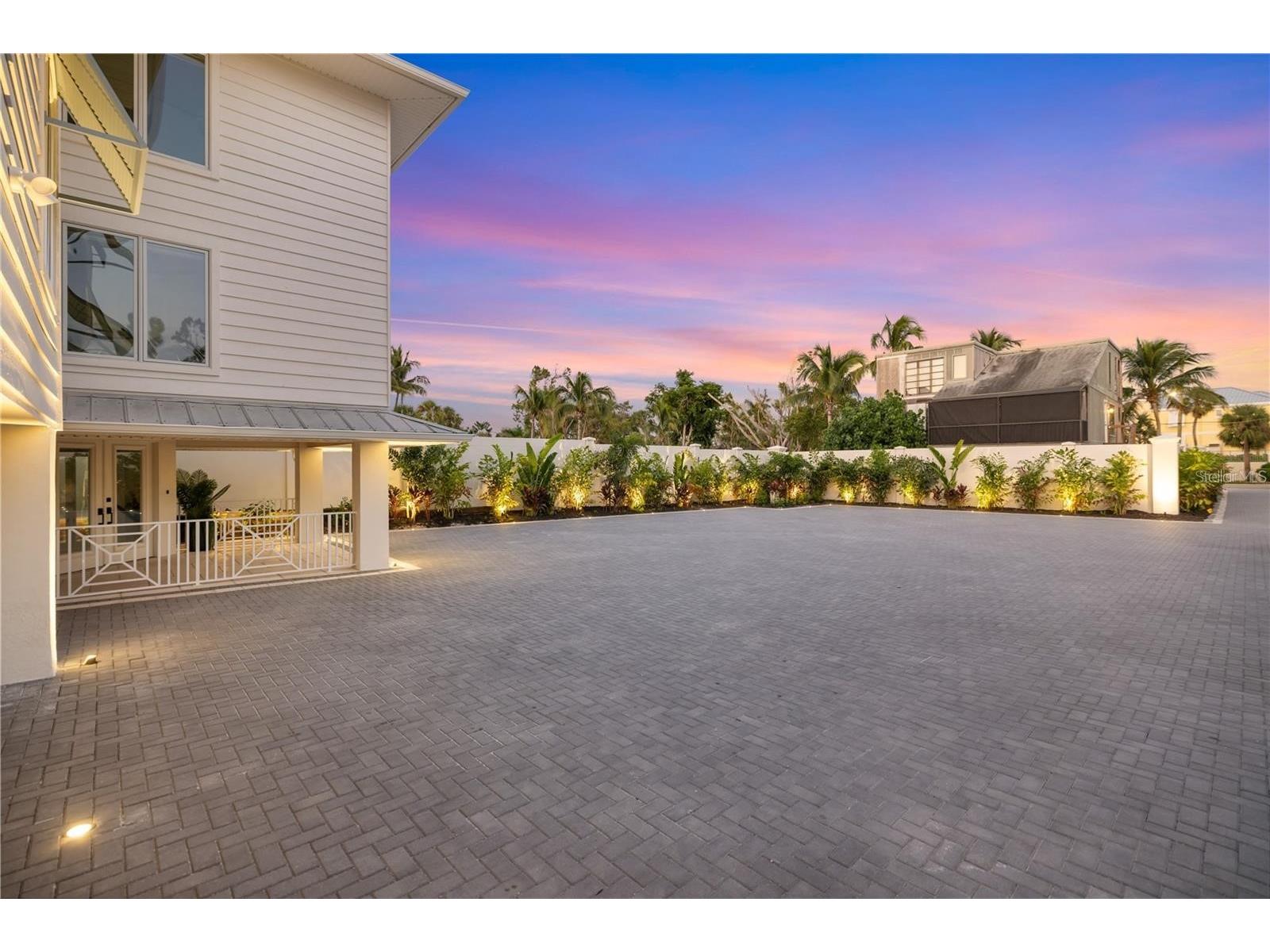 4046 Higel Avenue Sarasota FL 34242 A4682070 image100