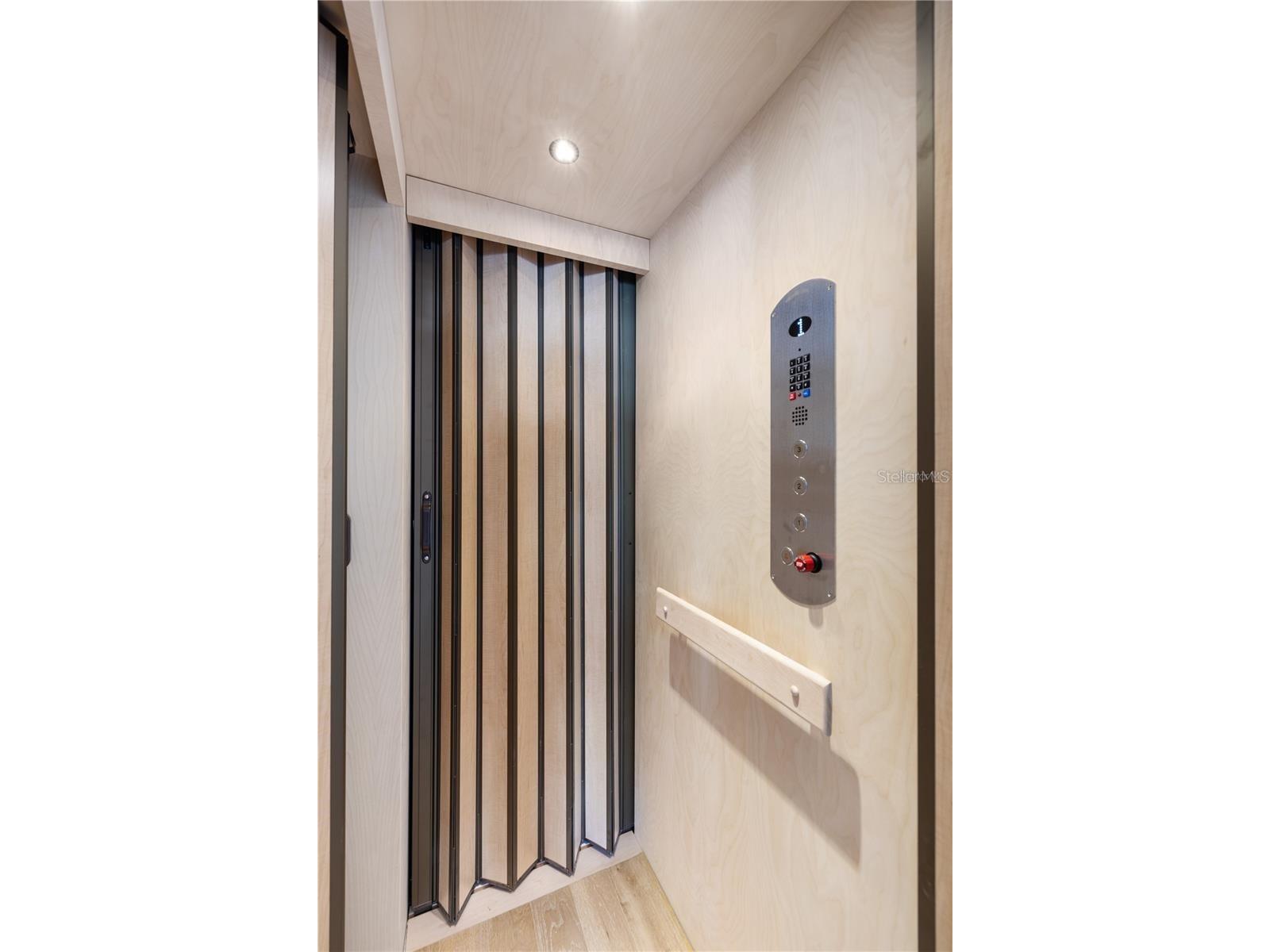 4046 Higel Avenue Sarasota FL 34242 A4682070 image34