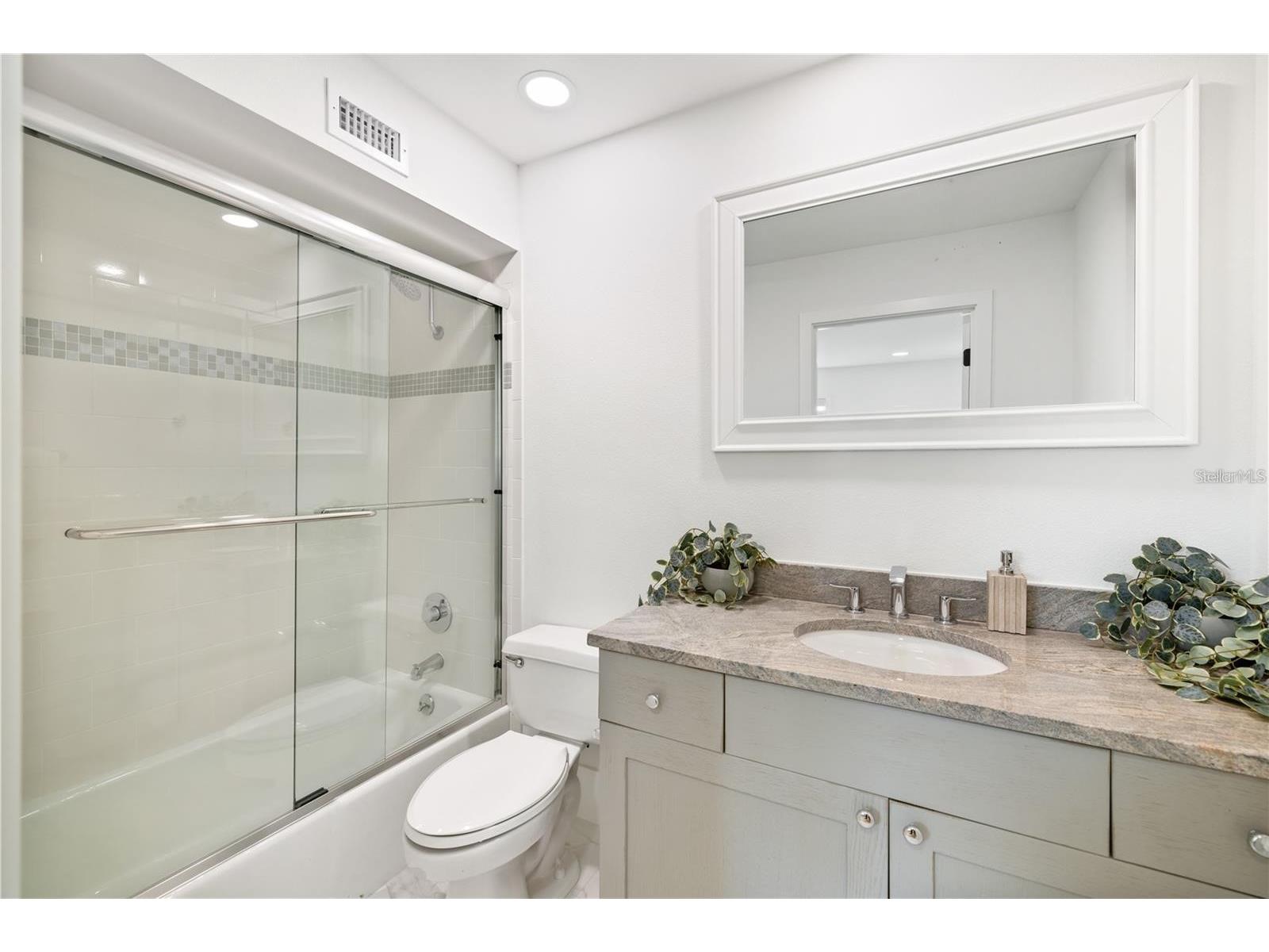 4046 Higel Avenue Sarasota FL 34242 A4682070 image73