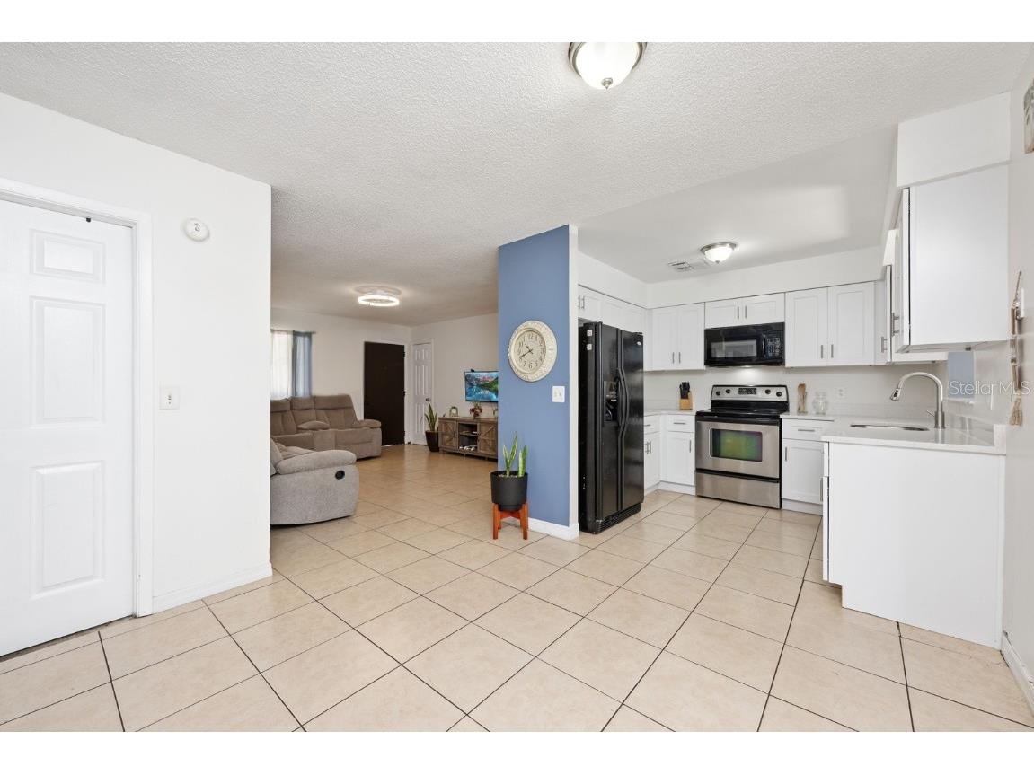 4046 Luan Drive Orlando FL 32808 O6357861 image2