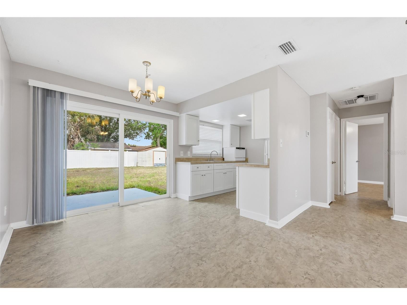4048 Castlegate Drive Orlando FL 32839 O6408414 image8