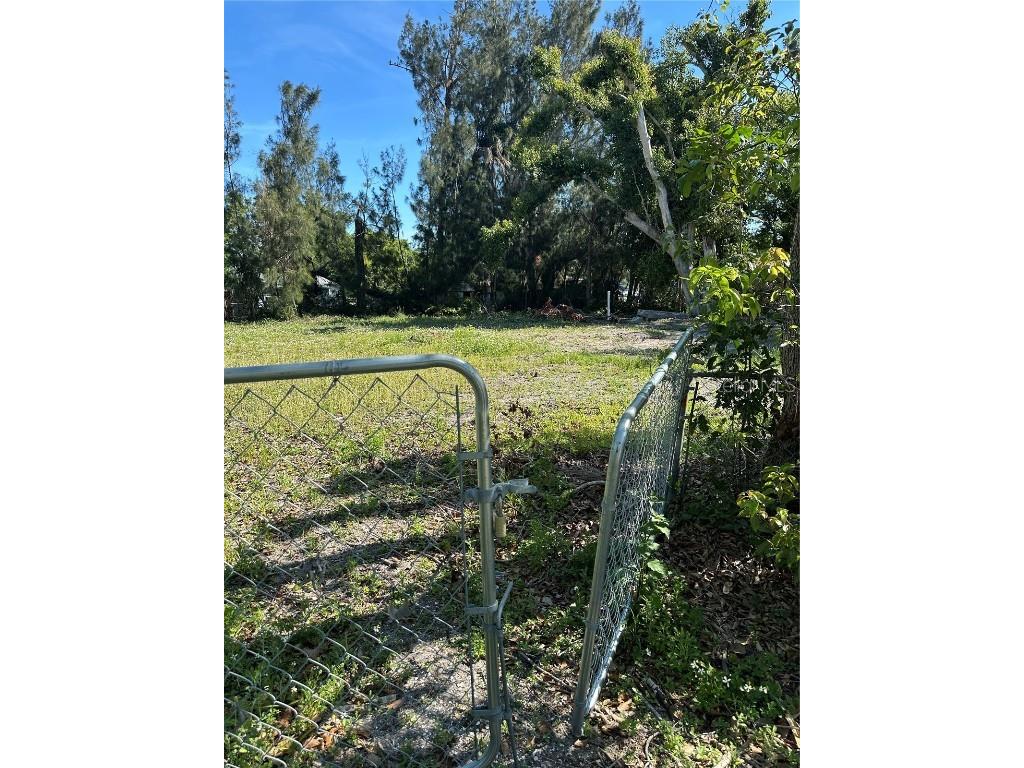 4049 45th Avenue N Saint Petersburg FL 33714 TB8367589 image2