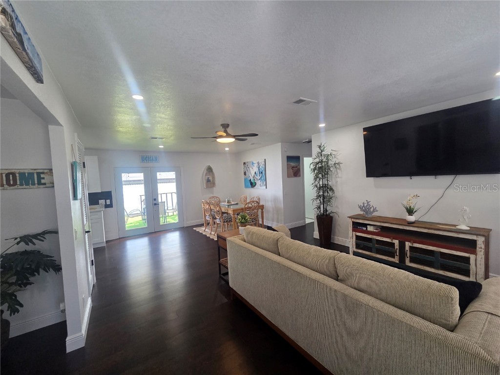 4049 Ponea Drive Sarasota FL 34241 A4667003 image3