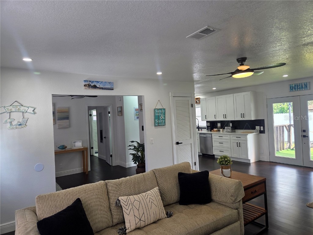 4049 Ponea Drive Sarasota FL 34241 A4667003 image4