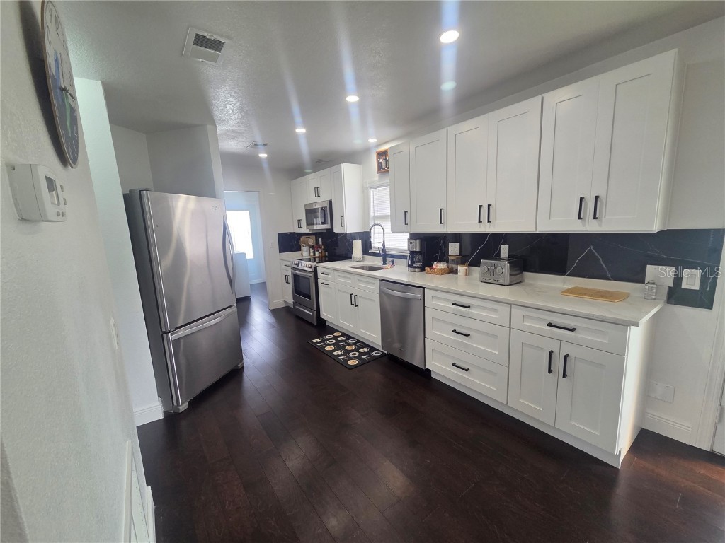 4049 Ponea Drive Sarasota FL 34241 A4667003 image6