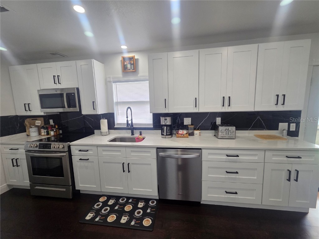 4049 Ponea Drive Sarasota FL 34241 A4667003 image9