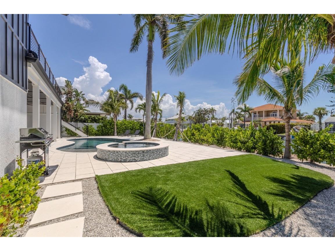 405 28th Street Holmes Beach FL 34217 TB8418360 image12