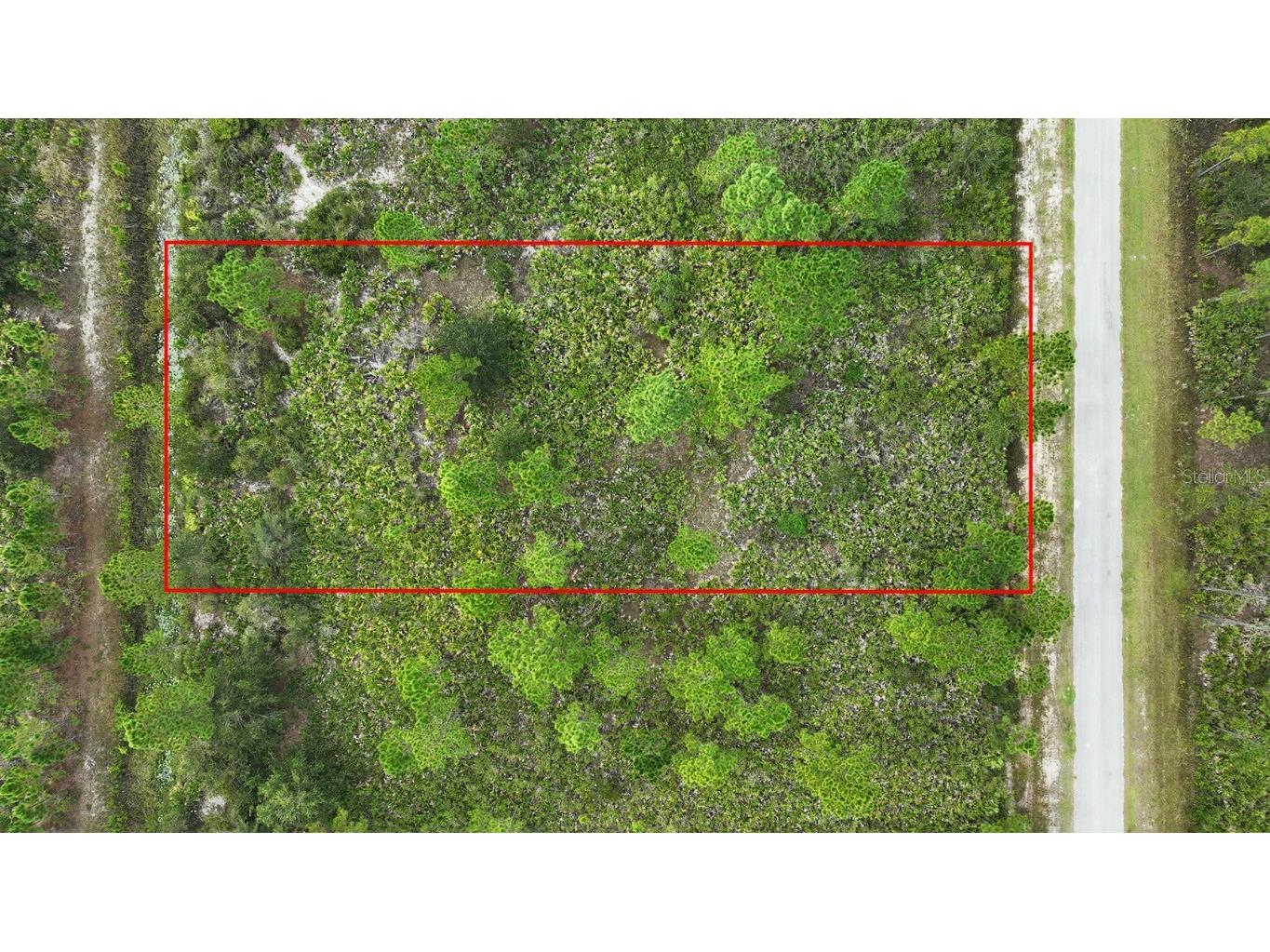 405 Allamanda Drive Indian Lake Estates FL 33855 - WALK IN WATER P4927883 image1