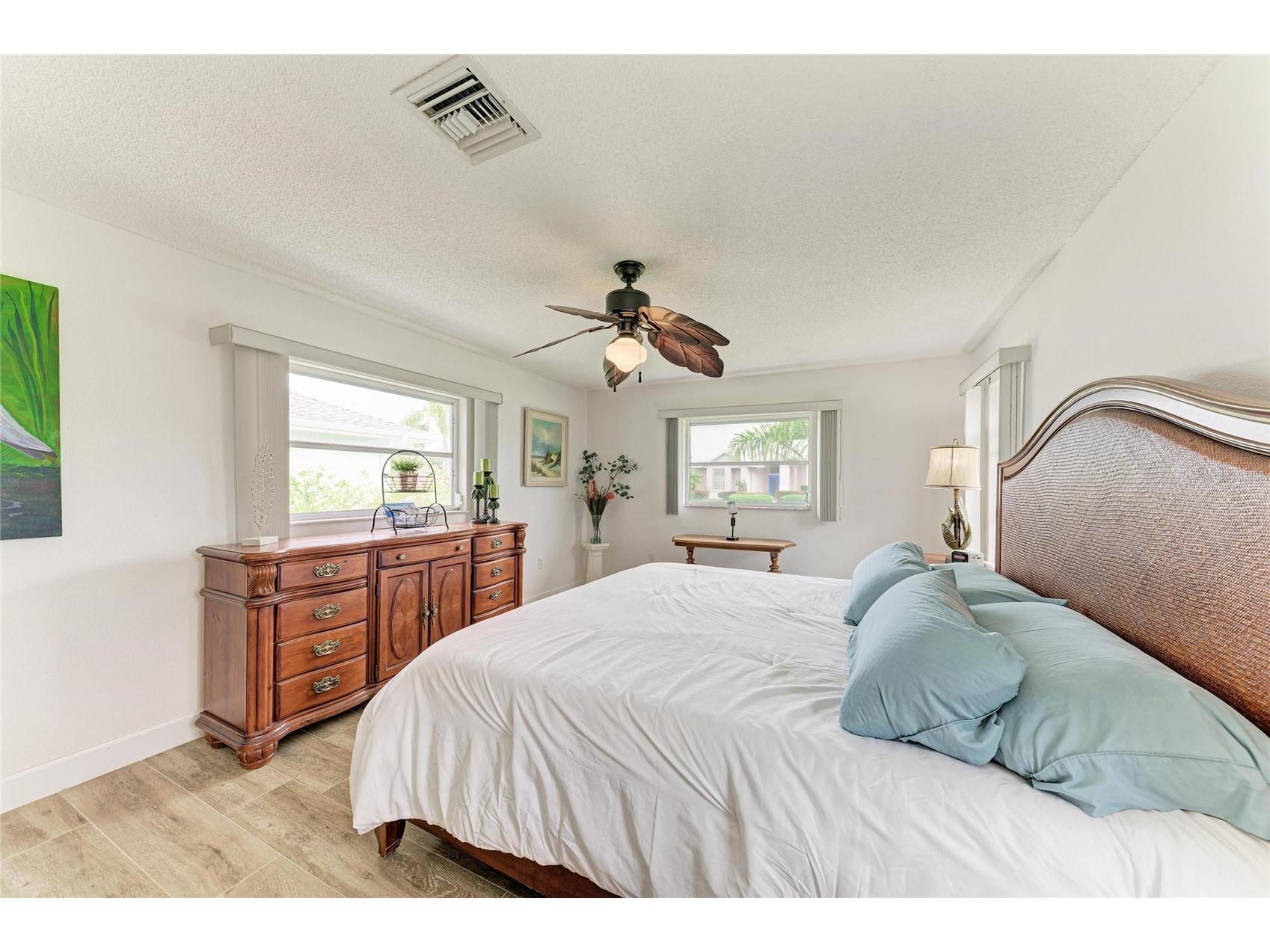 405 Bayside Lane Nokomis FL 34275 A4695801 image37