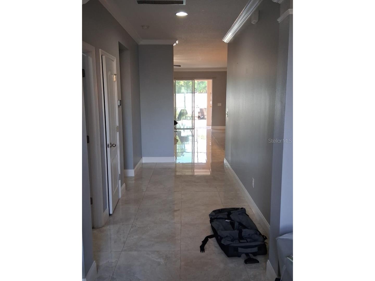 405 Blakely Court Ruskin FL 33570 A4694676 image3