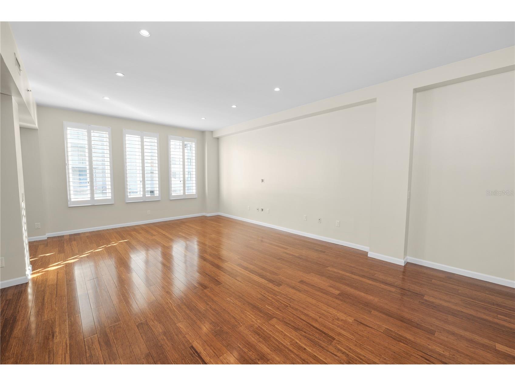 405 Central Ave #210 Saint Petersburg FL 33701 TB8474795 image13
