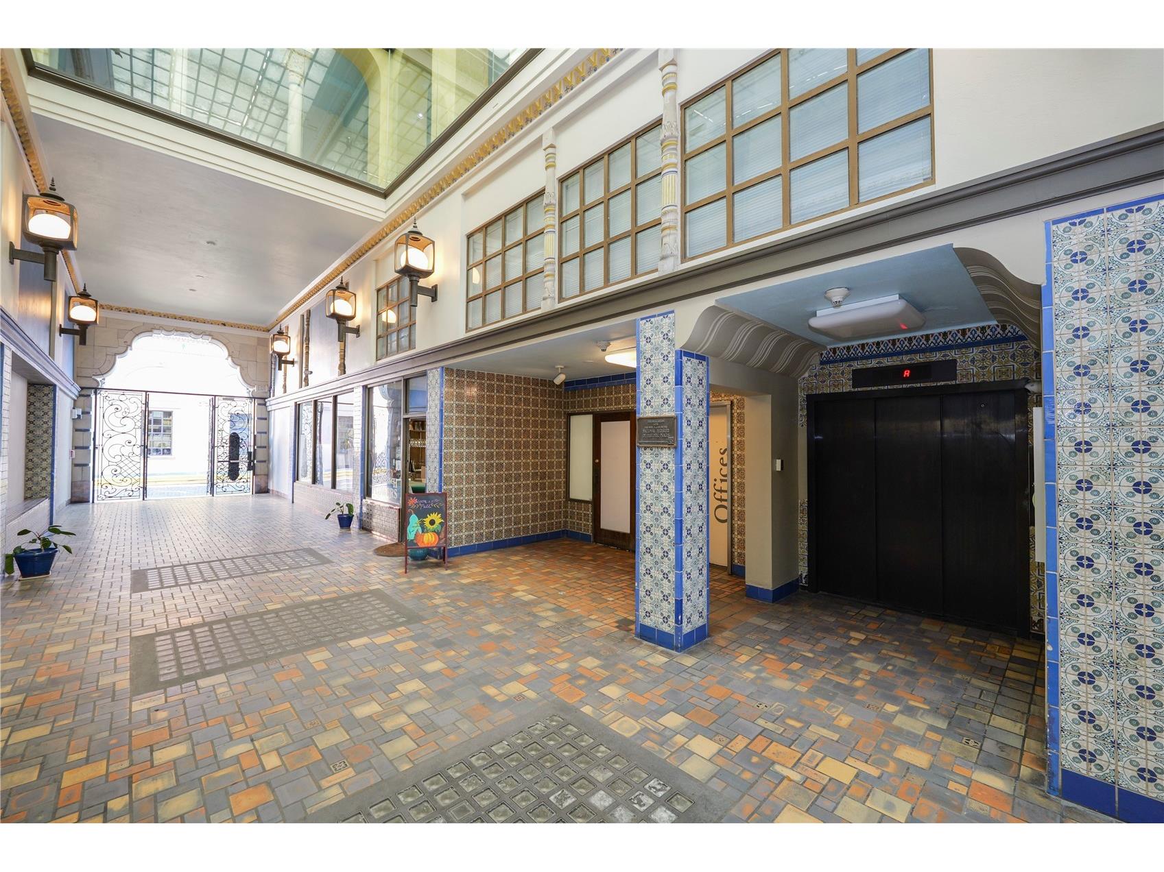 405 Central Ave #210 Saint Petersburg FL 33701 TB8474795 image5