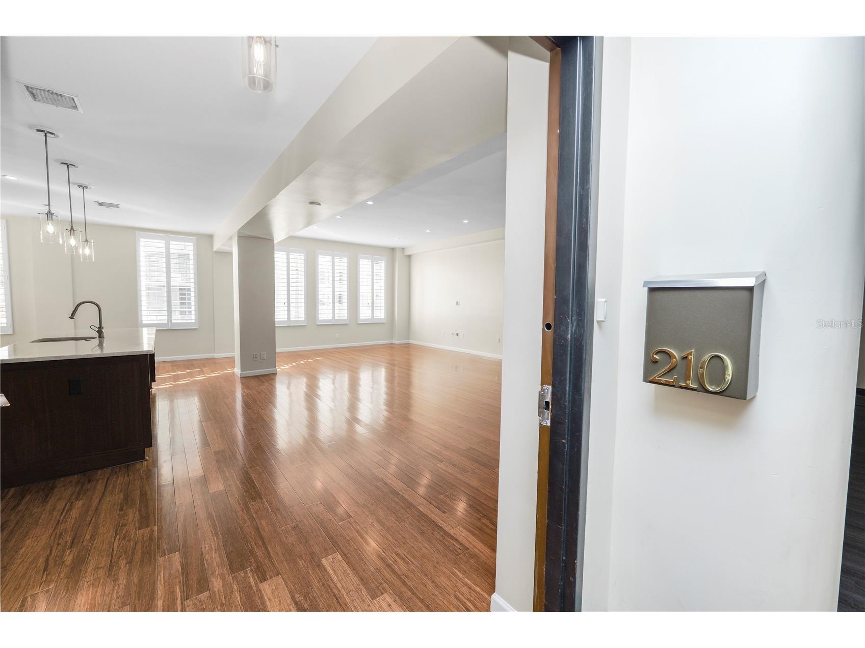 405 Central Ave #210 Saint Petersburg FL 33701 TB8474795 image7