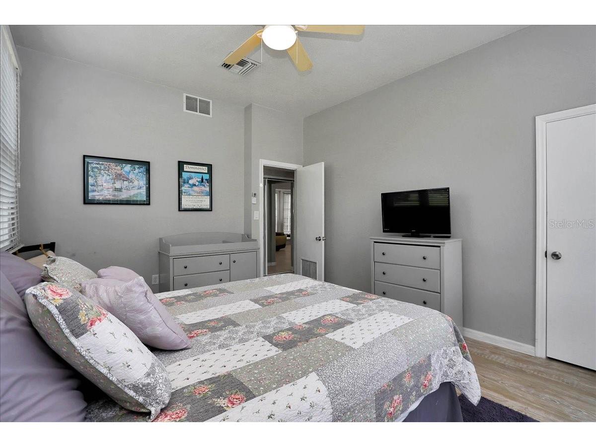 405 Lakeshore Drive Leesburg FL 34748 - LAKE HARRIS OM721071 image28