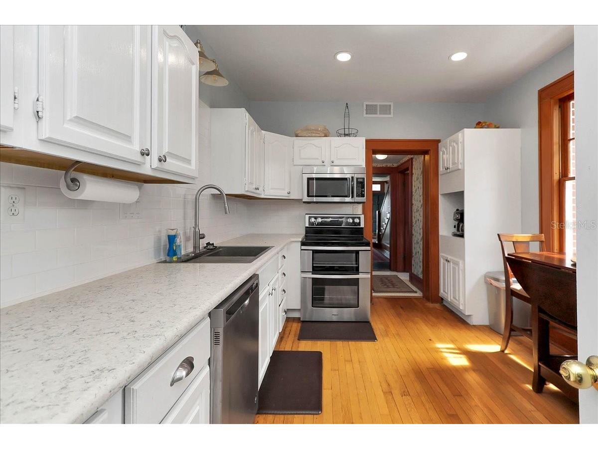 405 Lakeshore Drive Leesburg FL 34748 - LAKE HARRIS OM721071 image46