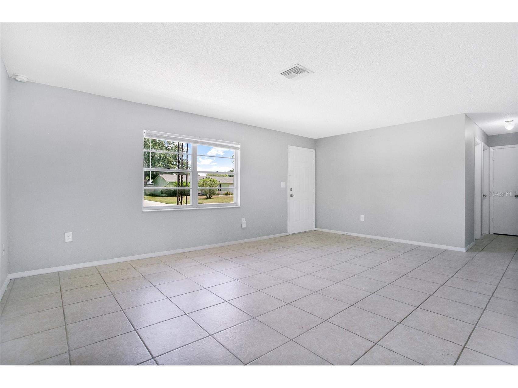 405 Long Drive Poinciana FL 34759 O6412505 image3