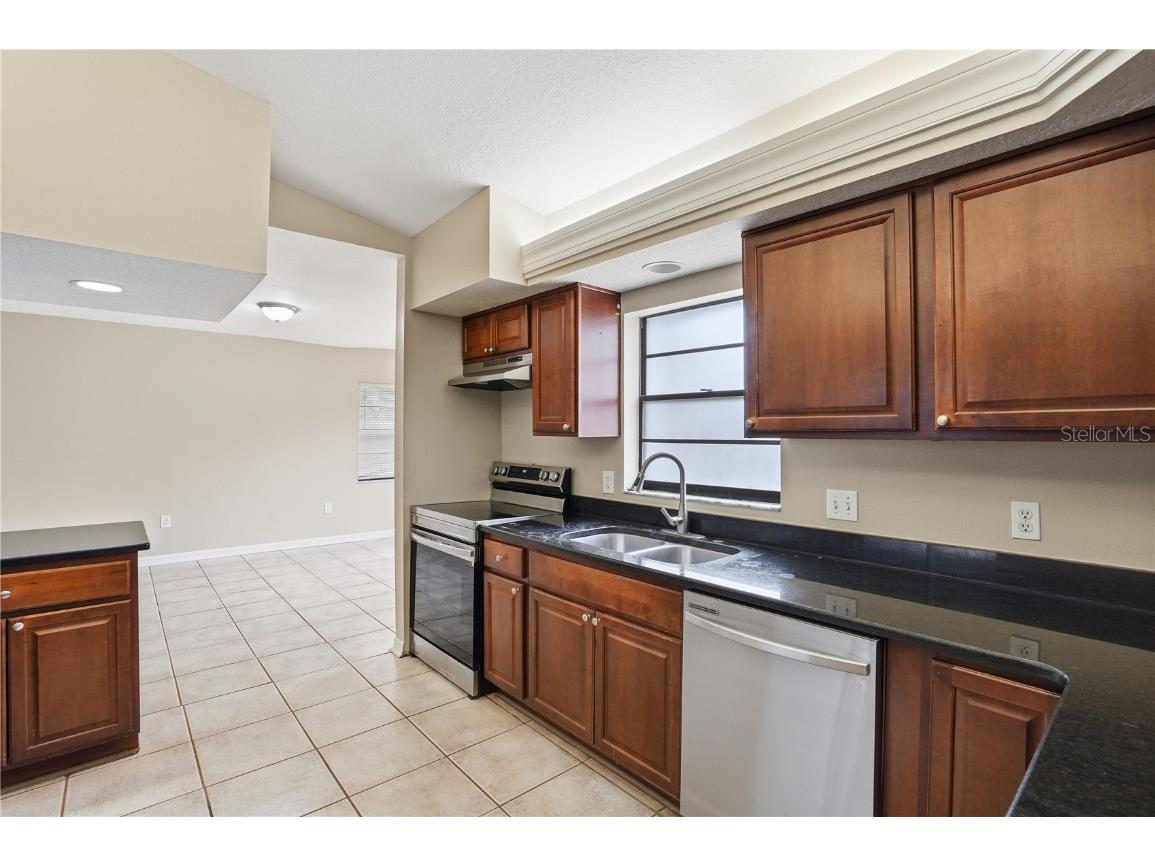 405 Park Ridge Avenue FL 33617 O6367176 image17