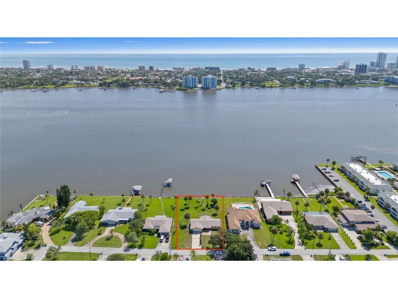 405 Silver Beach Drive Daytona Beach FL 32117 - HALIFAX RIVER O6224668 image1