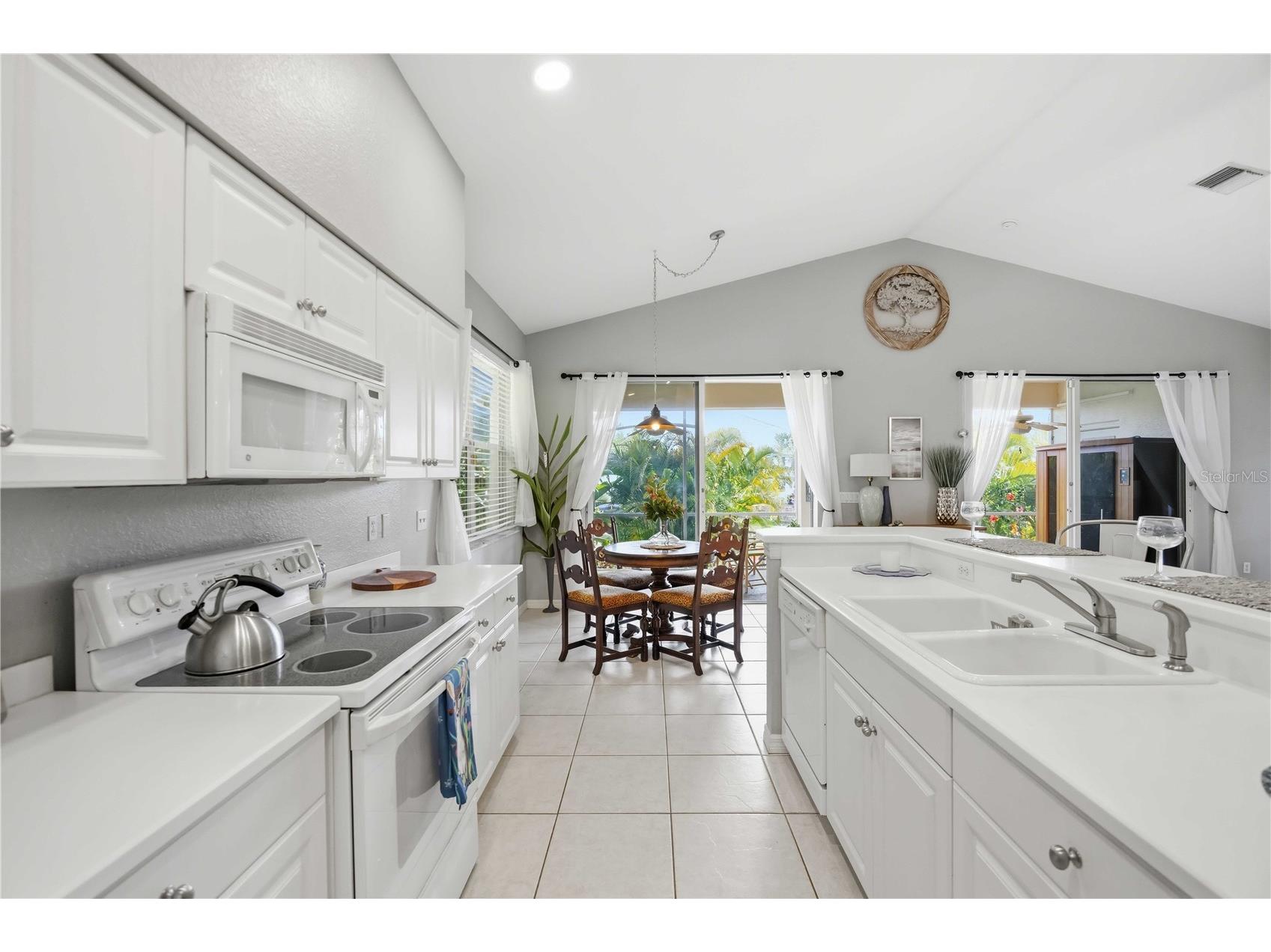405 Tortuga Drive Nokomis FL 34275 A4690093 image7
