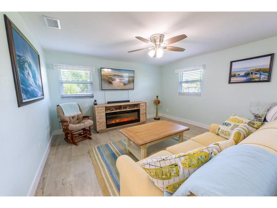 405 W Charlotte Avenue Punta Gorda FL 33950 C7518620 image2