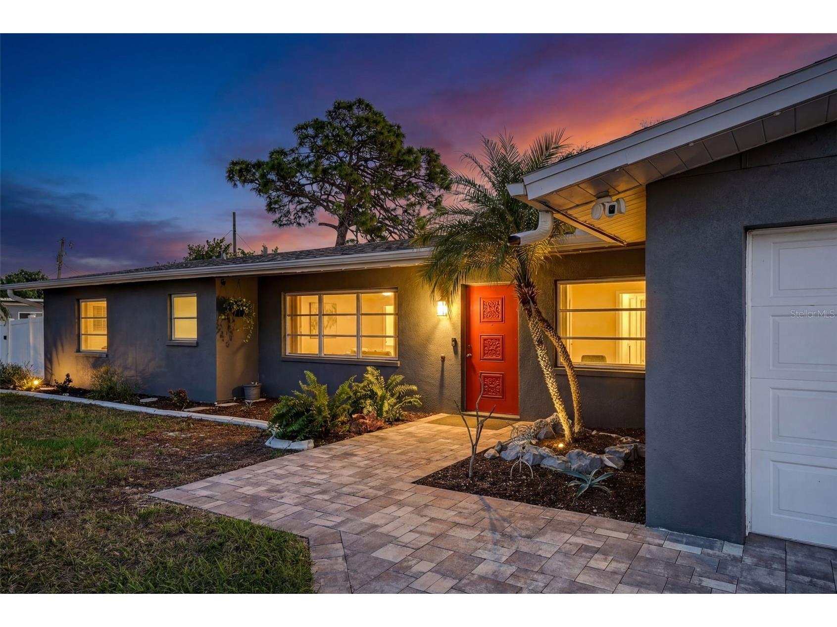 405 W Seminole Drive Venice FL 34293 A4682043 image1