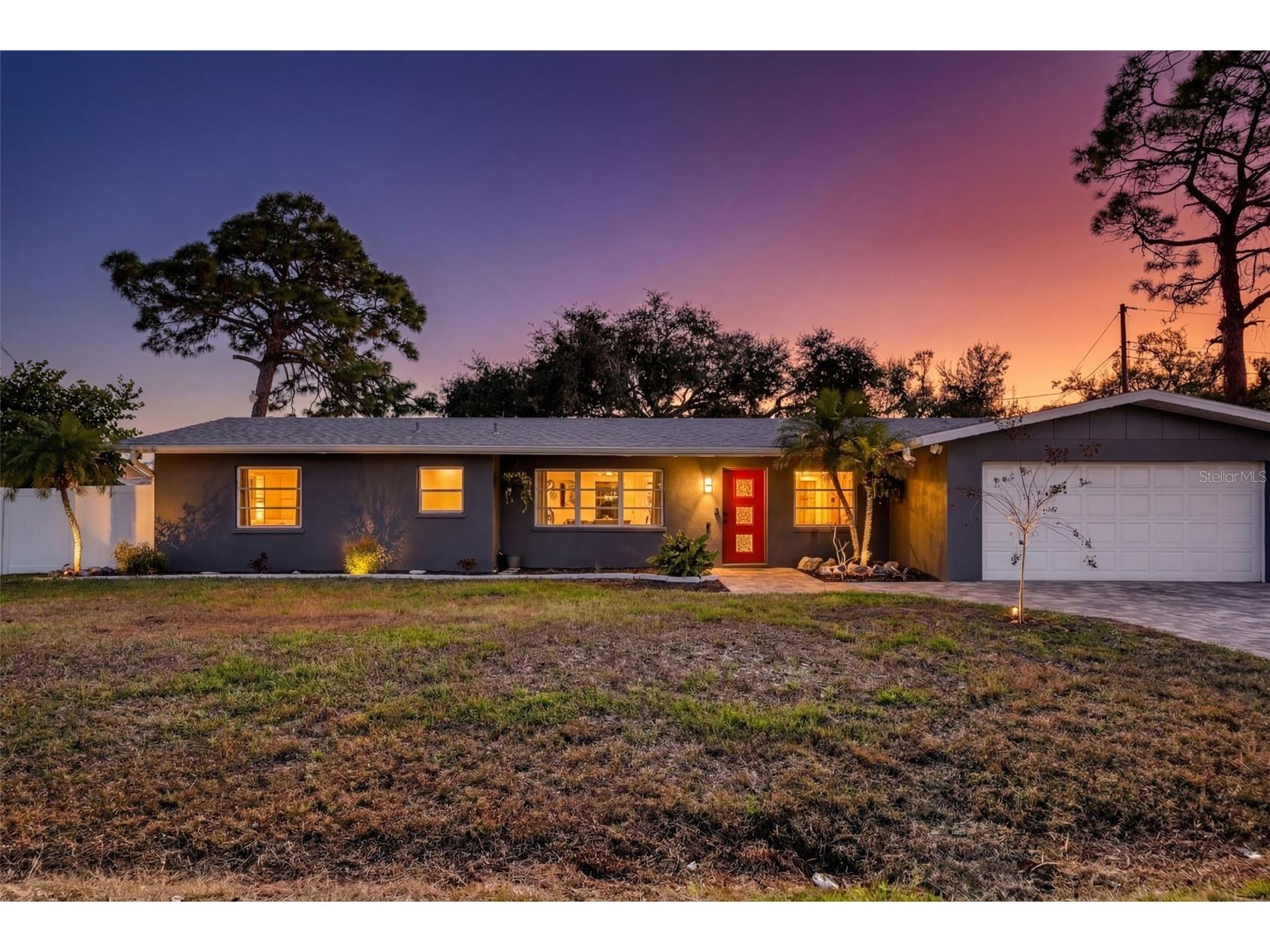 405 W Seminole Drive Venice FL 34293 A4682043 image2