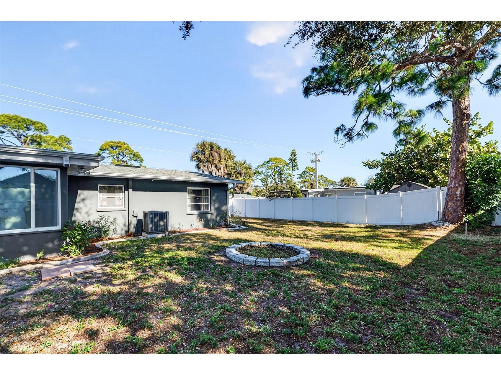 405 W Seminole Drive Venice FL 34293 A4682043 image35