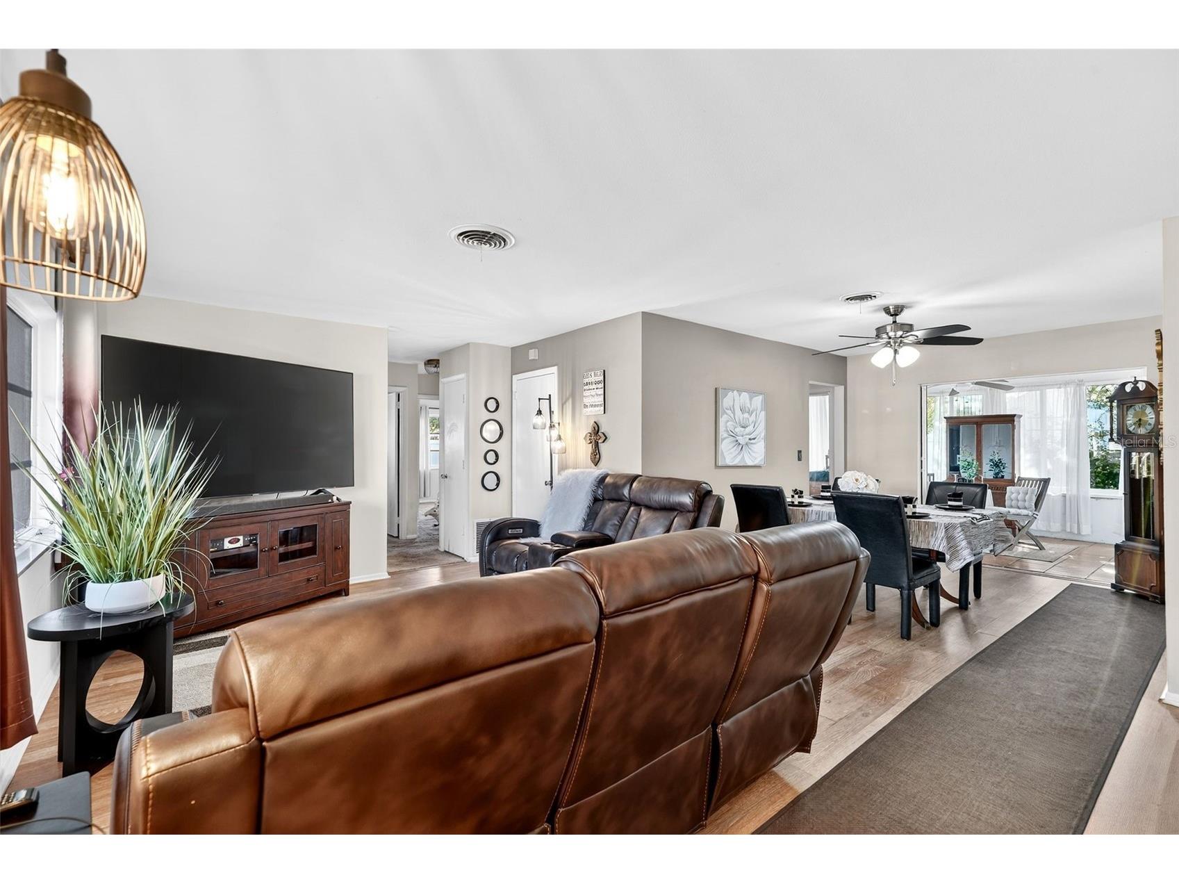 405 W Seminole Drive Venice FL 34293 A4682043 image5