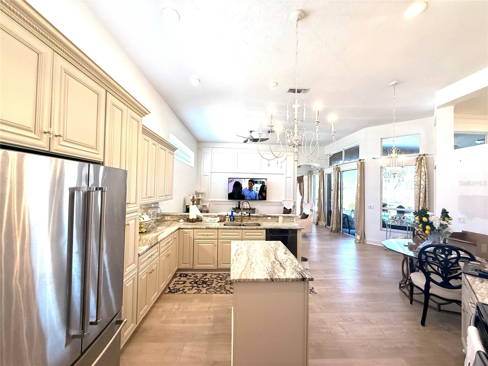 405 Wellington Court Venice FL 34292 A4681404 image36