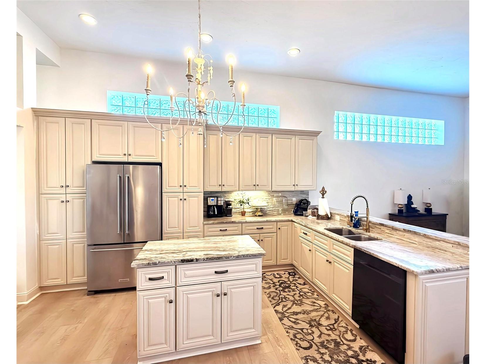 405 Wellington Court Venice FL 34292 A4681404 image6