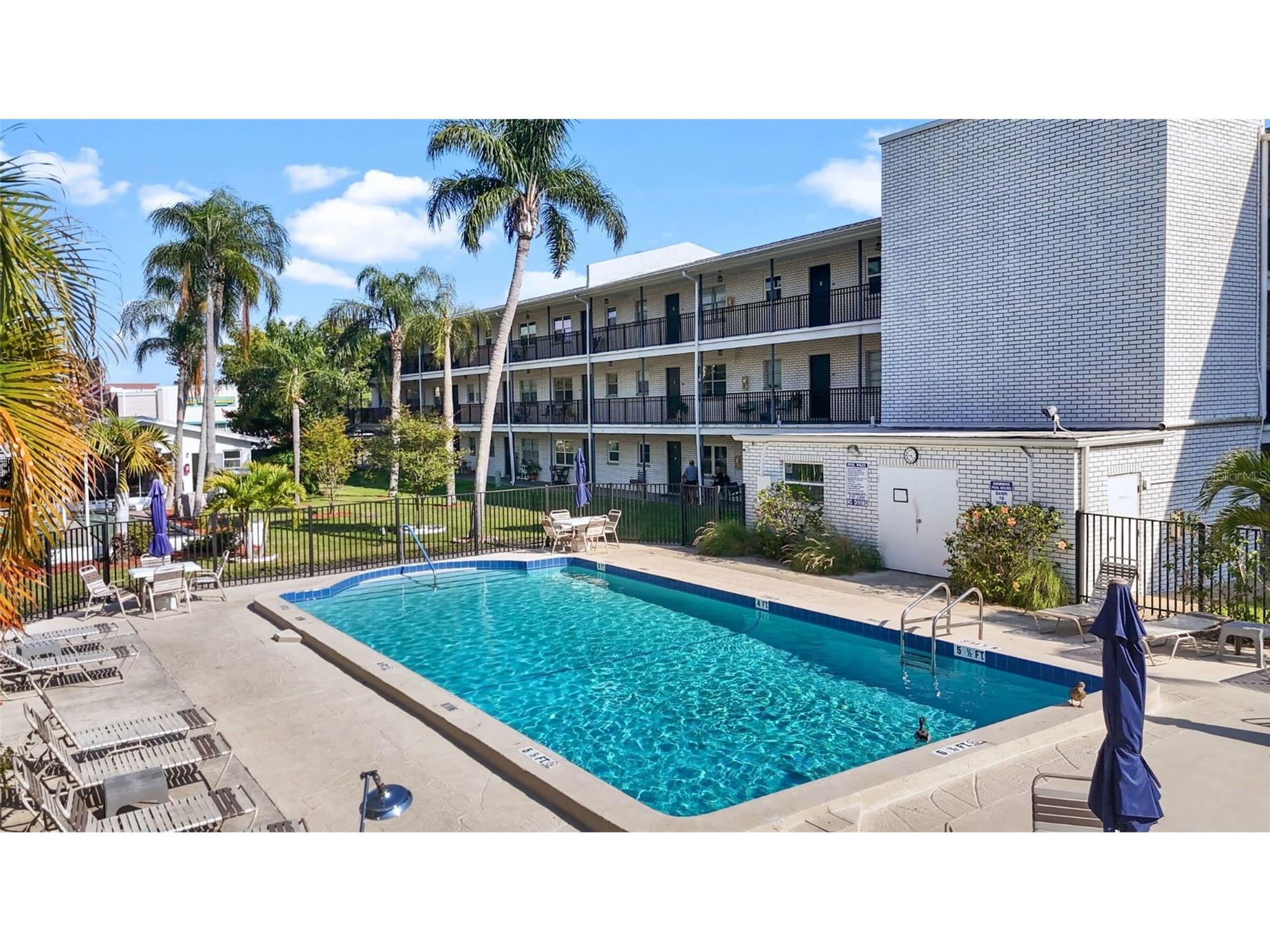4050 4th Street N #122 Saint Petersburg FL 33703 TB8491347 image1