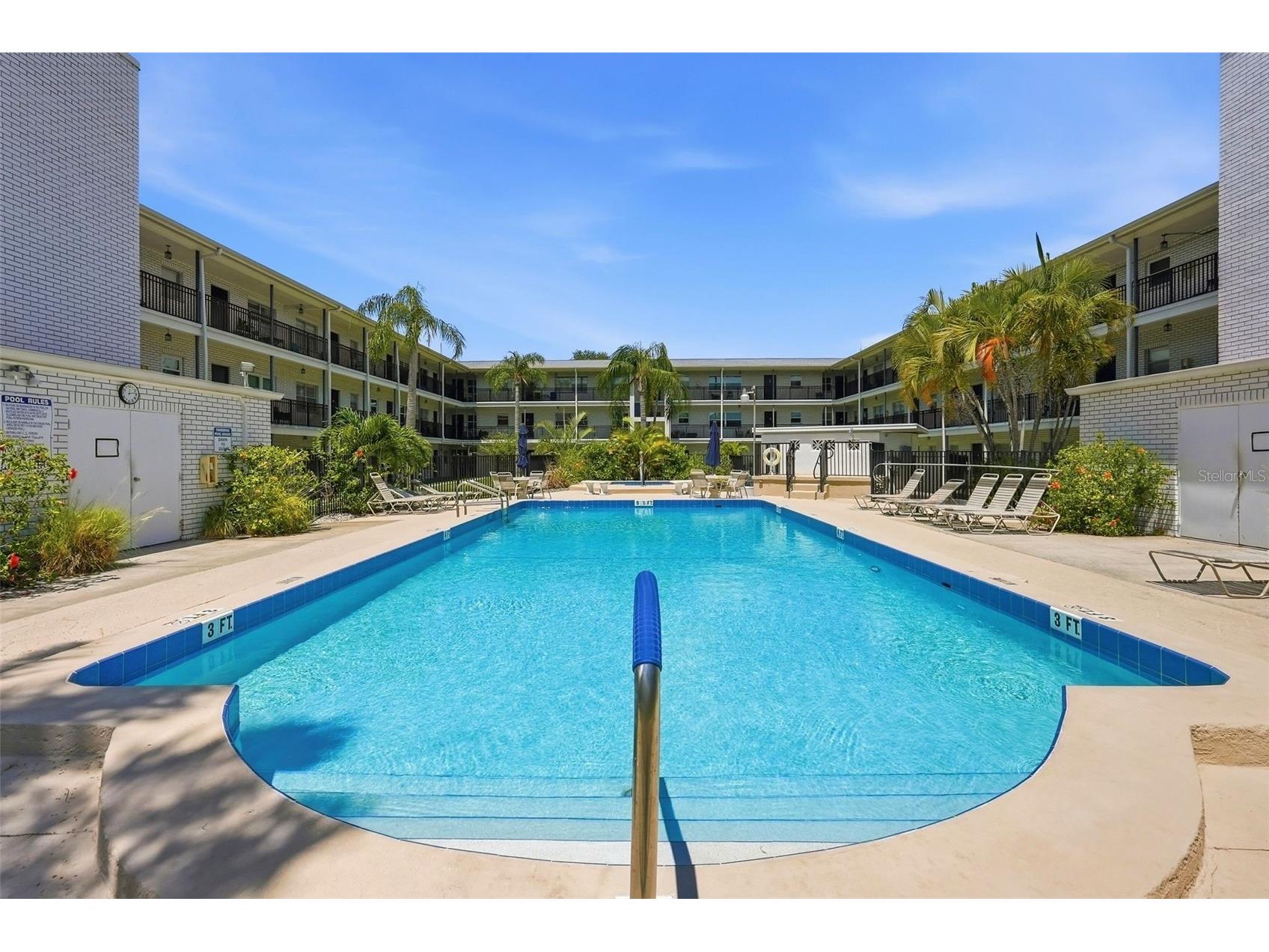 4050 4th Street N #229 Saint Petersburg FL 33703 TB8509849 image1