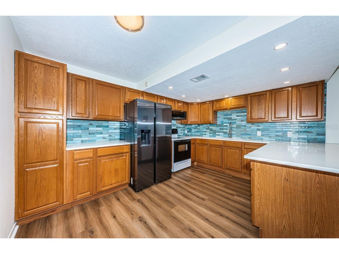 4050 4th Street N #306 Saint Petersburg FL 33703 TB8444313 image15