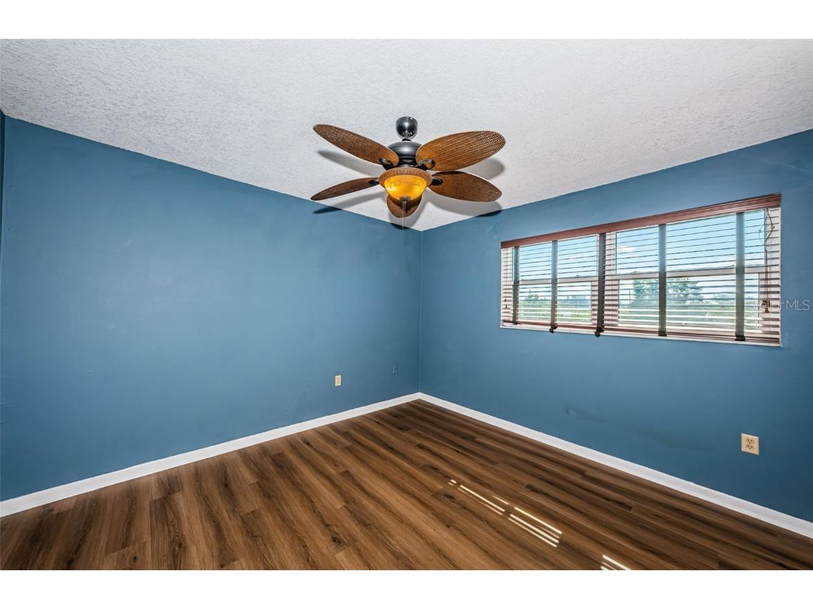 4050 4th Street N #306 Saint Petersburg FL 33703 TB8444313 image17