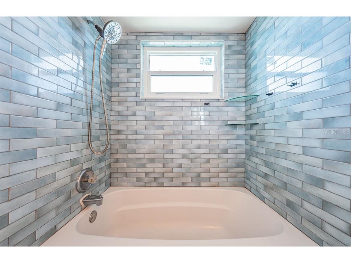 4050 4th Street N #306 Saint Petersburg FL 33703 TB8444313 image22