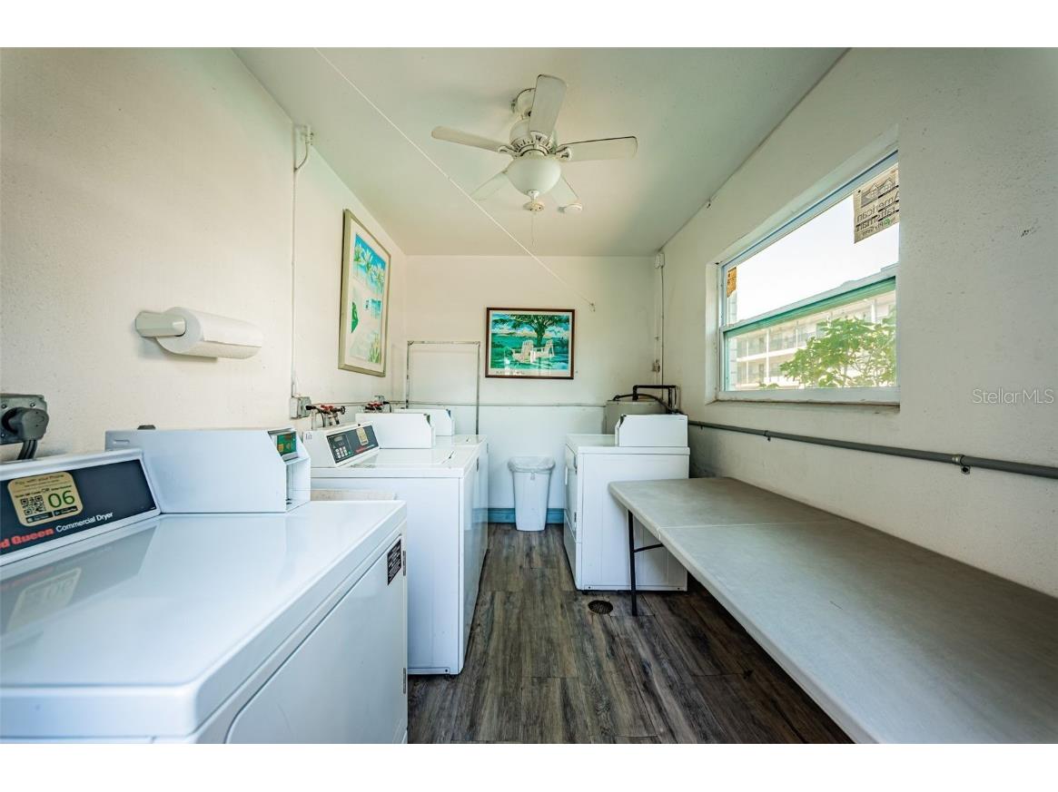 4050 4th Street N #306 Saint Petersburg FL 33703 TB8444313 image26