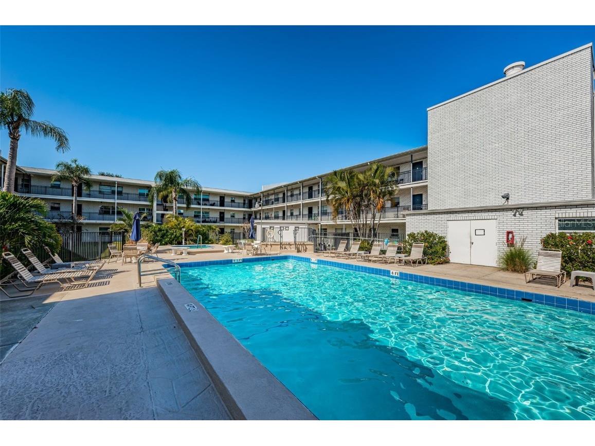 4050 4th Street N #306 Saint Petersburg FL 33703 TB8444313 image27