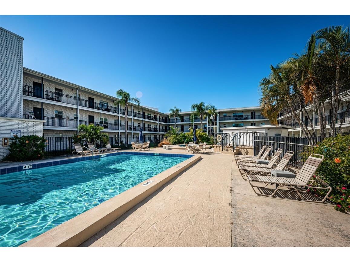 4050 4th Street N #306 Saint Petersburg FL 33703 TB8444313 image28