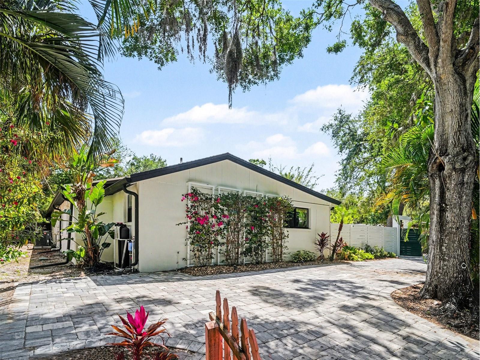 4050 Turks Cap Place Sarasota FL 34234 TB8493607 image35