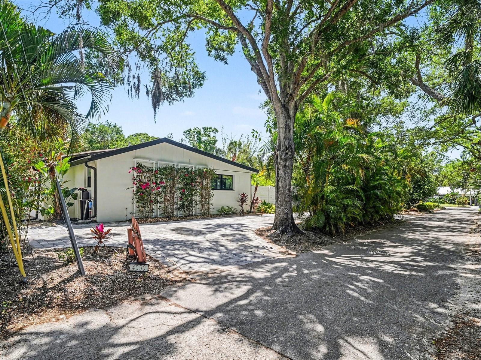4050 Turks Cap Place Sarasota FL 34234 TB8493607 image36