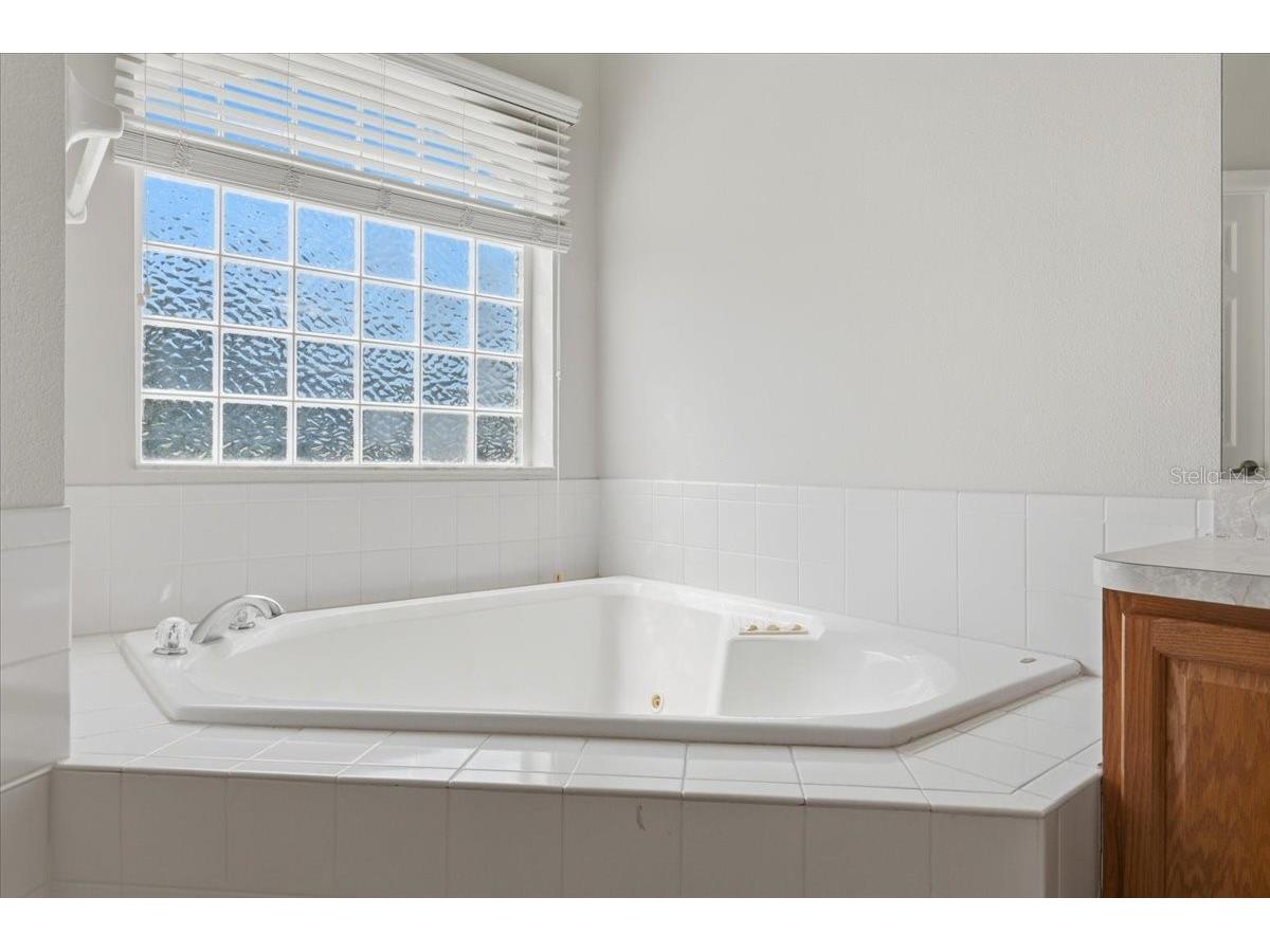 4050 Whistlewood Circle Lakeland FL 33811 L4963386 image17