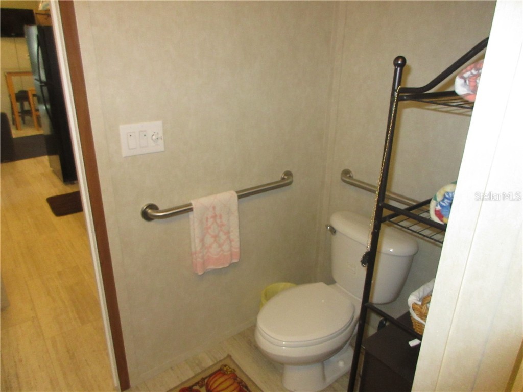 4051 N Highway 314a Silver Springs FL 34488 OM711383 image17