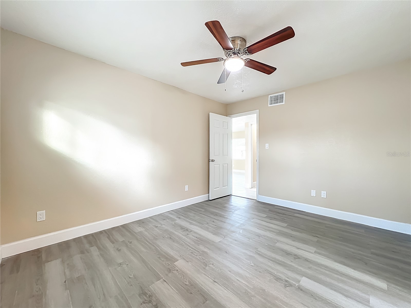 4052 Castlegate Drive Orlando FL 32839 O6377569 image24