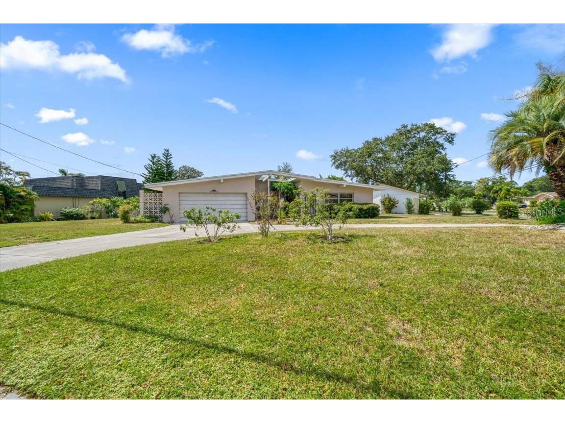 4052 Harbor Hills Drive Largo FL 33770 - CLEARWATER HARBOR U8215817 image1