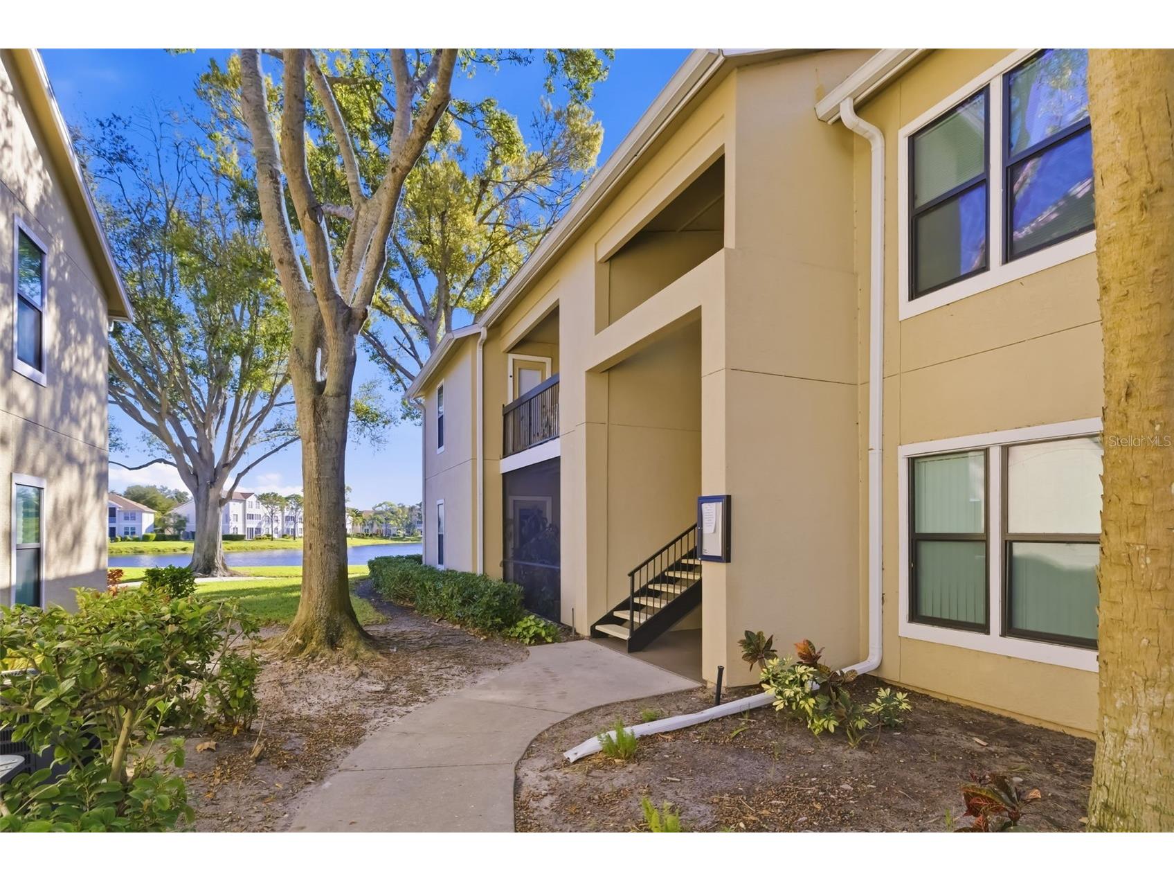 4053 Crockers Lake Boulevard #22 Sarasota FL 34238 A4679462 image1