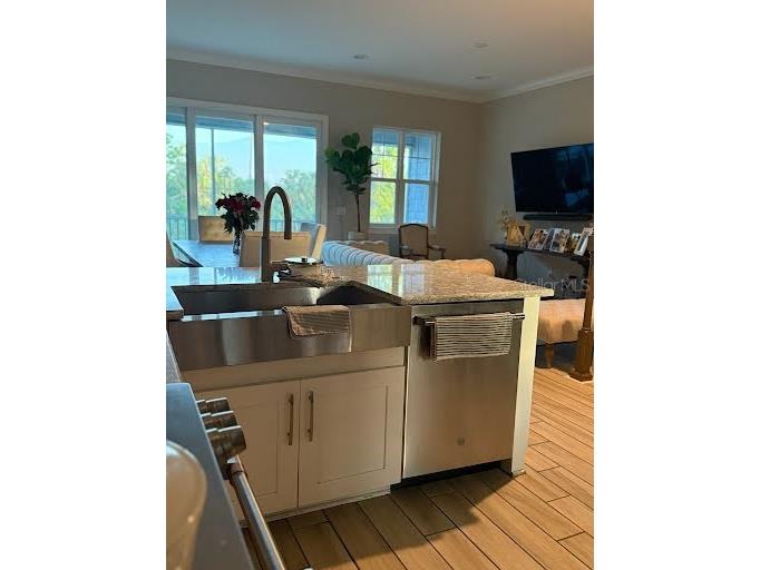 4053 Rocky Shores Dr Tampa FL 33634 TB8373777 image12