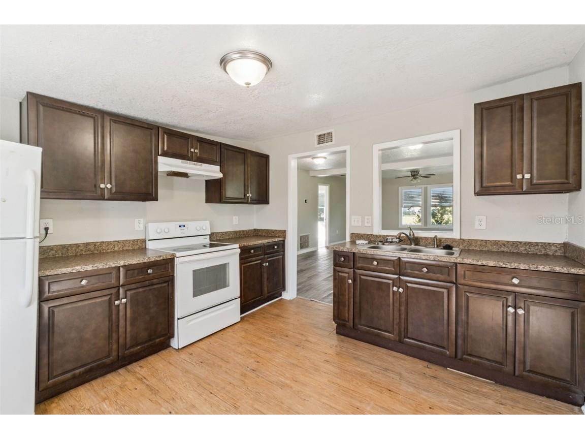 40542 W 3rd Avenue Umatilla FL 32784 O6361523 image5