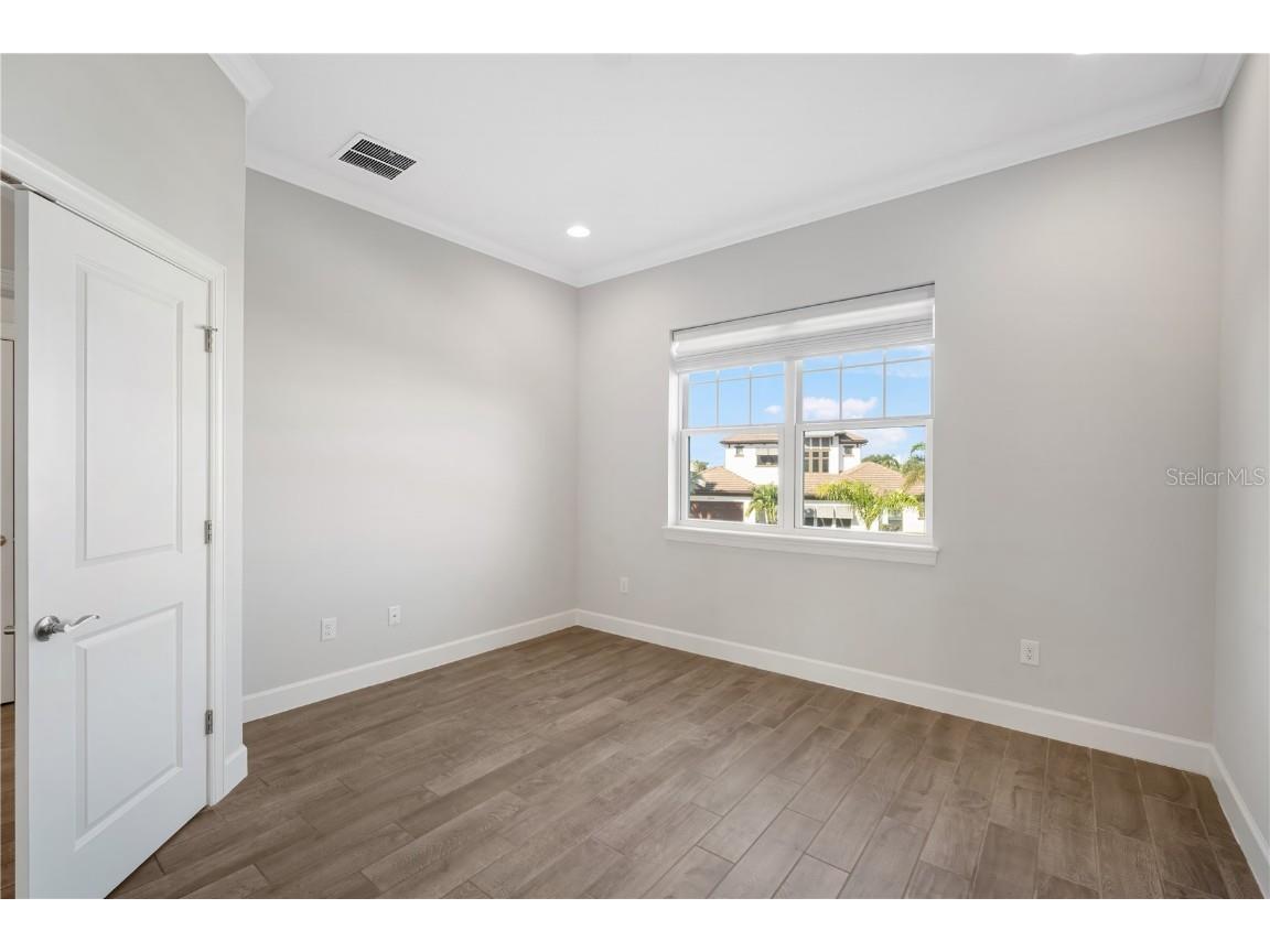 4055 Rocky Shores Drive Tampa FL 33634 TB8442147 image12