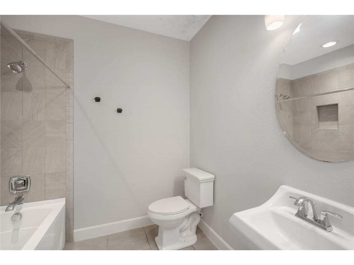 4055 Rocky Shores Drive Tampa FL 33634 TB8442147 image15