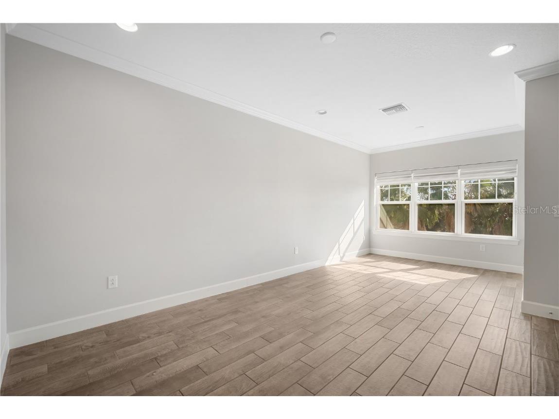 4055 Rocky Shores Drive Tampa FL 33634 TB8442147 image18